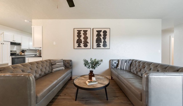Village Luxe 5BR plus Bunk Room Sleeps 14