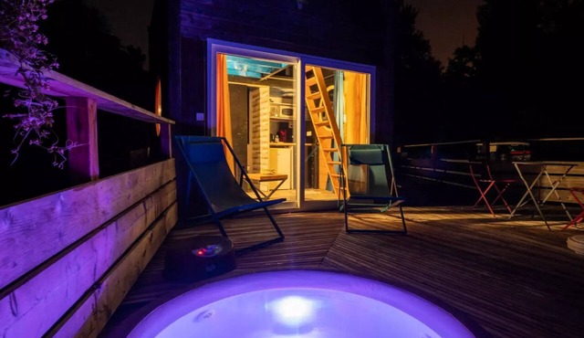 Village of Champagne * - Star square SPA 2 people