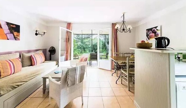 Village Pierre & Vacances Pont Royal en Provence - Studio 4 people - 1 sleeping area - Balcony