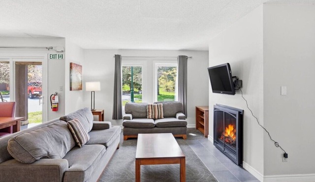 Village Side 3BDR | New Kitchen & Private Patio