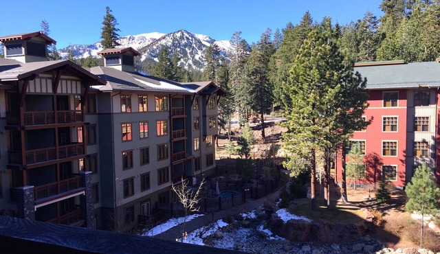 Village Top Floor Lincoln House - Great 2 Bedroom With View of Mammoth Mountain