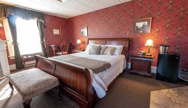 Village View Room - Big Tree Innnn