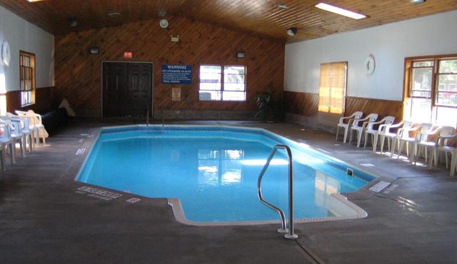 Villager Motel & Glen Manor Estate