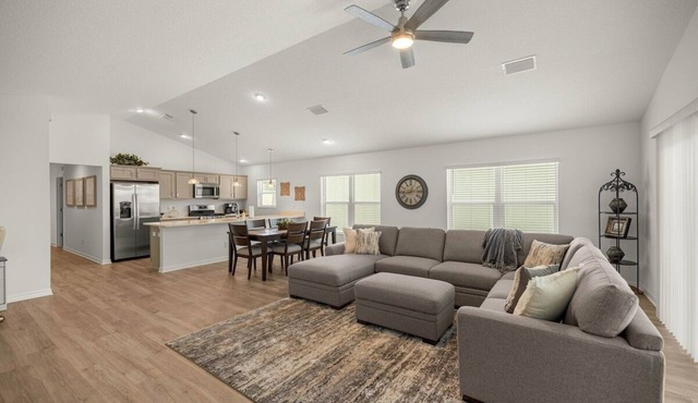 Villages 3BR By Eastport Sq. With Large Patio