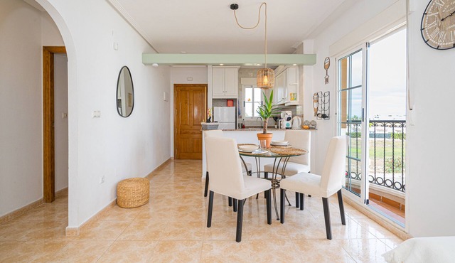 Villamartin apartment. Excellent location for Golfers, Cyclists and Hikers