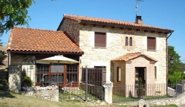 Villamoronta Rural Cottage for 2 +1 people