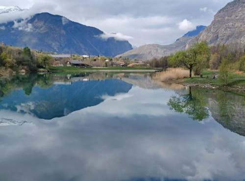 VILLARGONDRAN, les lacets Mauriennais, garage motos, vélos