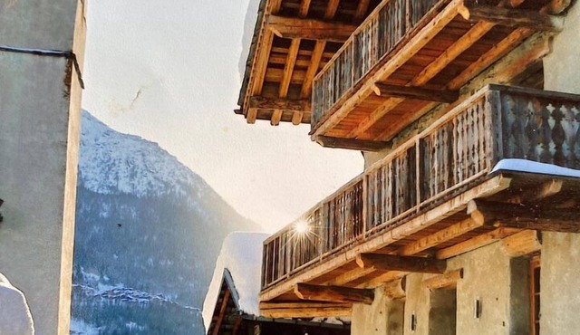 Villaroger Chalet, Sleeps 2 , Ski to Door