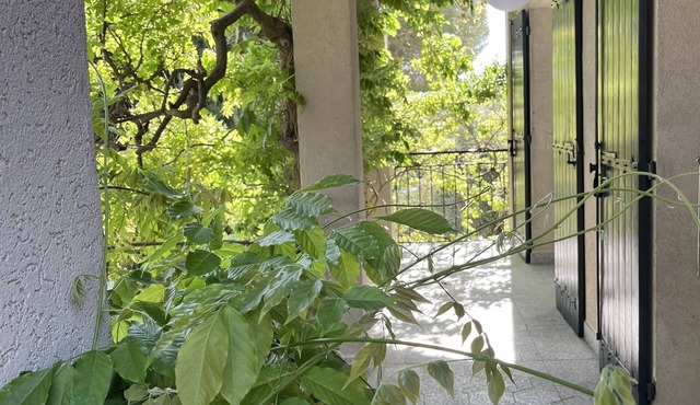 Villas de Charme Dans Quartier Très Calme , à 5 Minutes du lac