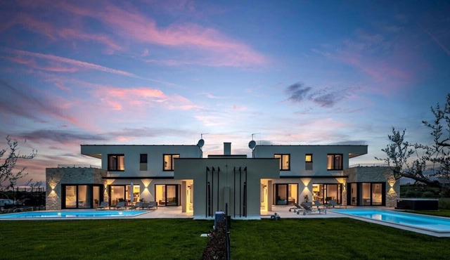 VILLAS PRIMA FOR LARGE GROUPS