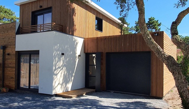 Villas Wood contis 3 bedrooms 900m from the ocean