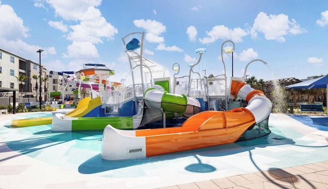 Villatel Orlando Resort, 5 Bedroom Villa, Sports Courts & Splash Pad Access