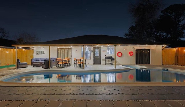 VillaVerde 4BRs/Pool/Sleeps16/Gym/Gameroom/HTX/NRG