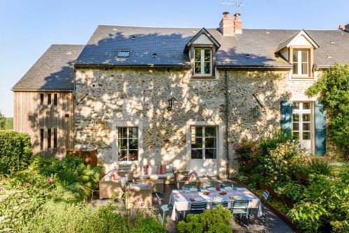 Villeneuve Les Fourches - Maison d'hôtes