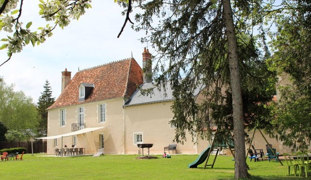 🏰 Villenoue Manor: Family Estate with Private Escape Games | 5 min to Issoudun