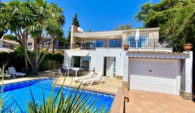 Villenpark Playa Arena House Villa Paradise- GROUP OF YOUNG PEOPLE NOT ALLOWED
