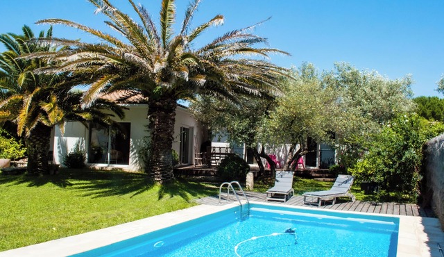 Villetelle Villa for 8 People