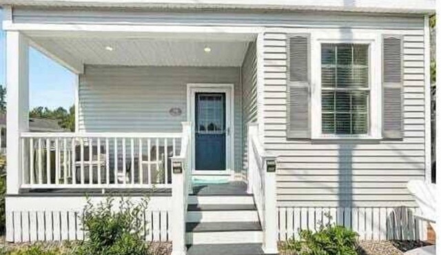 Villetta by the Sea: Cape Neddick cottage with Pool