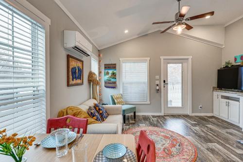 Vilonia Country Cabin w/Grill, Fire Pit + More!