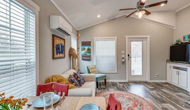 Vilonia Country Cabin w/Grill, Fire Pit + More!