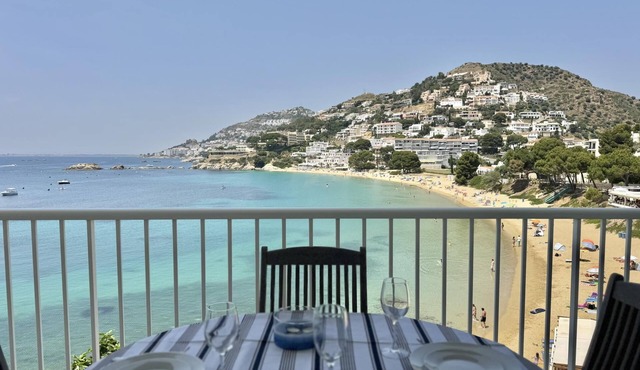 VIN. Apartment with wonderful sea views