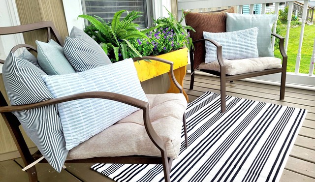 VIN'S Place (Amherst /Oberlin) The Downtowner