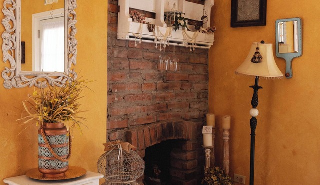 Viña Calabria Colibri Deluxe Queen Suite with Balcony