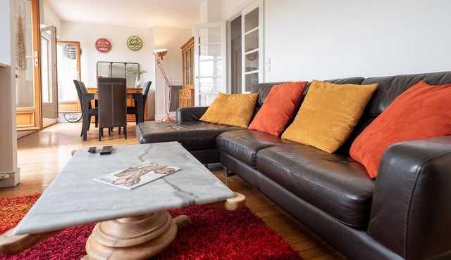 VINCENNES WOODS, ROOFTOP, 3BR 30–60 days ahead? Ask for a private offer LET-VAp