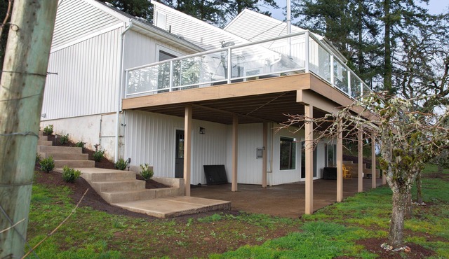 Vineyard 1 bedroom apartment in West Salem - Gorgeous Views.