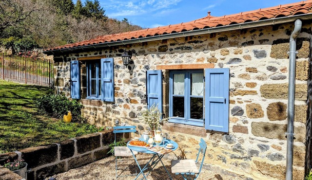 Vineyard Cabin in Auvergne for Romantic Getaway