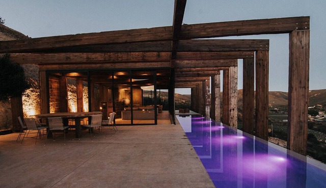 Vineyard Desert House -HouseOne-FourFour