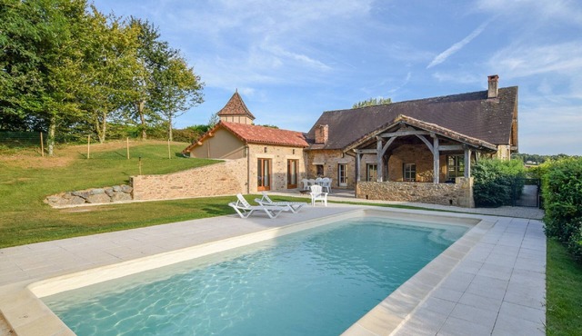 Vineyards and Valleys: A French Hide-In