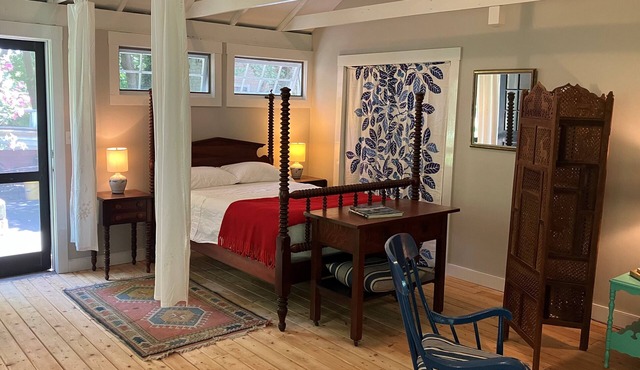 Vineyard Haven Guest Cottage