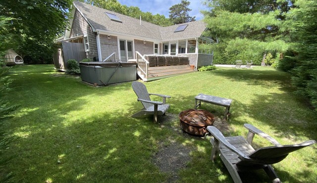 * Vineyard Vacation Retreat * with HOT TUB