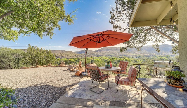 Vineyard Views & Sauna at Cornville Home!