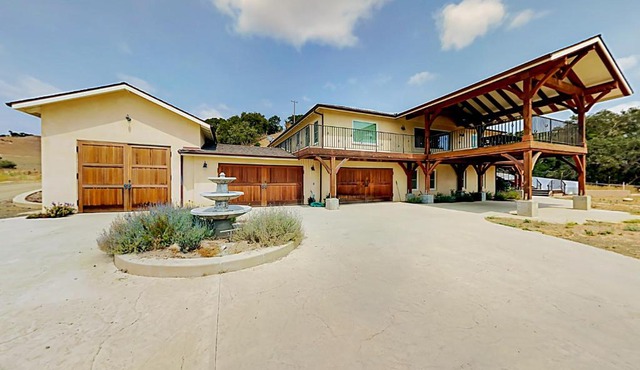 Vineyard Vista Ranch Retreat