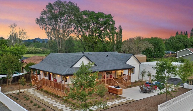 Vineyard Vue | Wine Tastings Included