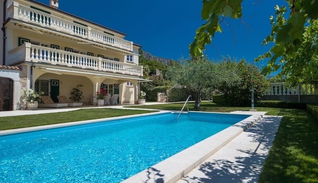 VinodolSun Villa Mediterran; luxury for 14 pers. Pool, sauna, tennis, outdoor kitchen