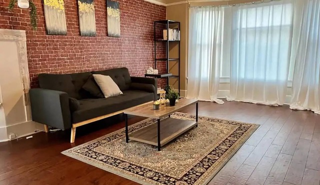 Vintage 1-bedroom Apt In The Best Location In SD!