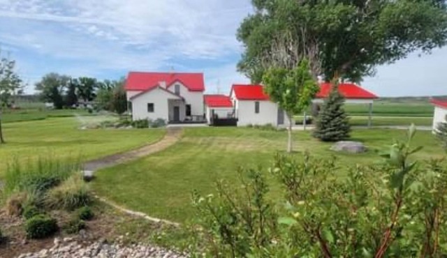 Vintage "1903" Home located in rural Wyoming. Close to 3 lakes and mountains!