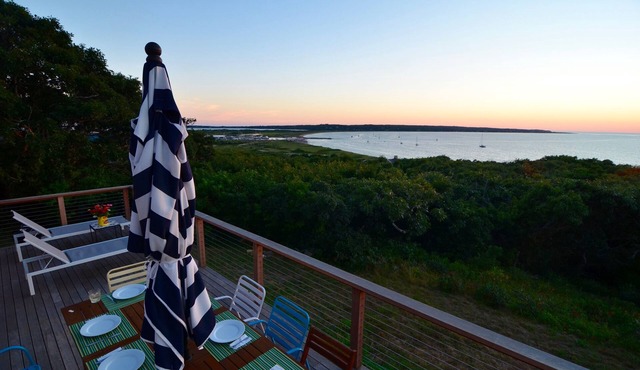 Vintage 1920s House W/Beach Path & Glorious Sunset Water Views