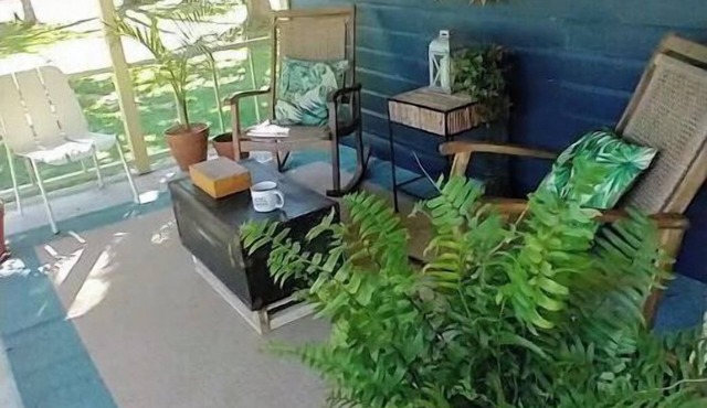 Vintage 1930 Art Suite Featured on HGTV