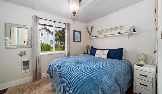 Vintage 1945 Beach Cottage w/Deck, Grill & Fish Station – 2 Blocks from Beach!