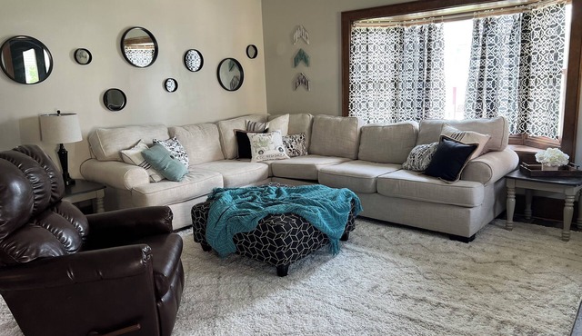 Vintage 2 Bedroom Bungalow in Perrysville