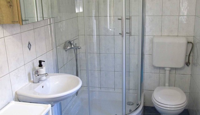 Vintage 3-Bedroom Apartment