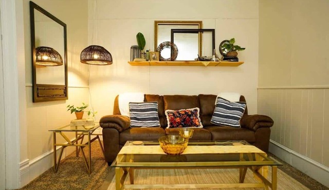 Vintage Apartment Near NDSU and Downtown Fargo