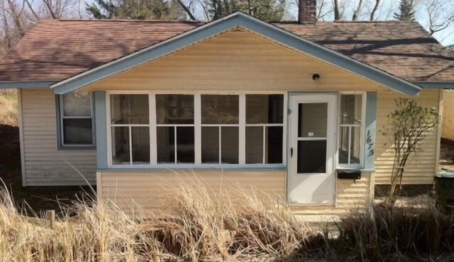Vintage Beach Cottage located on stunning Lake Michigan Beach