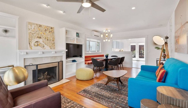 Vintage Bungalow|Mid-Century Charm|Walk to Dining
