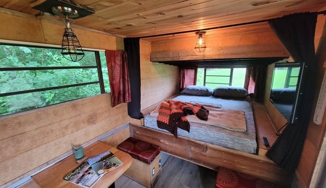 Vintage Camper Cabin on Beautiful Farm Near Ark & Bourbon Trailn