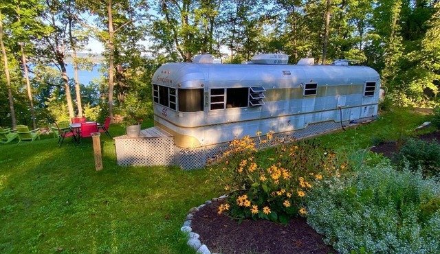 Vintage Camper Overlooking Seneca Lake